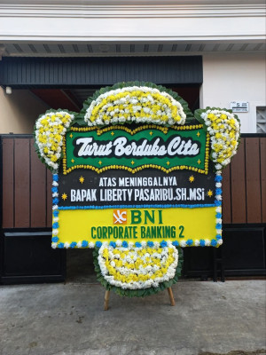 Papan Bunga Duka di Tomajiko