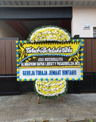 Papan Bunga Duka di Tomajiko