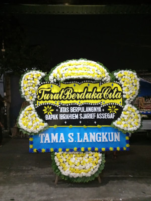 Papan Bunga Duka di Tomajiko
